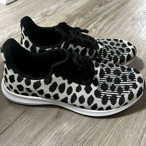 Women’s Athletic Works Leopard Print Comfort Memory Foam Running Shoes size 8.5 - Picture 1 of 6